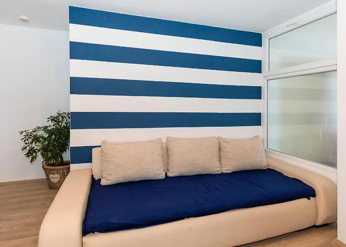 Apartment 3 Bedroom Awesome In Klek