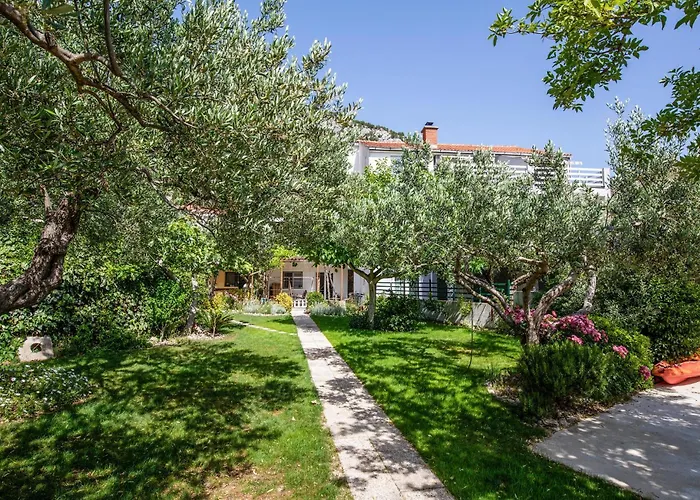 3 Bedroom Awesome In