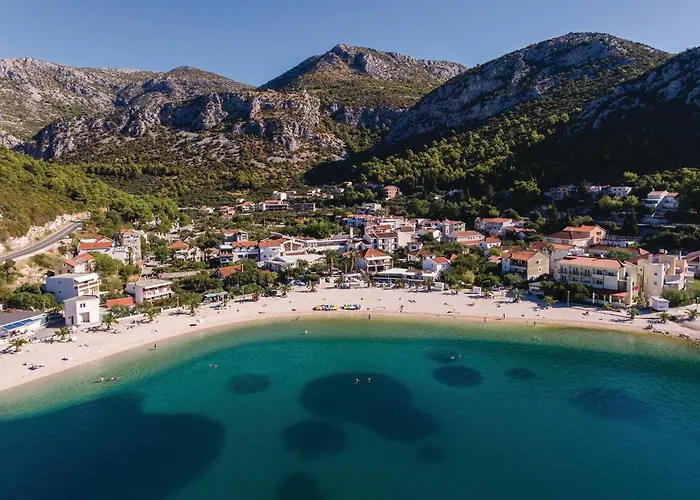 Apartment 3 Bedroom Awesome In Klek