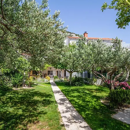 3 Bedroom Awesome In