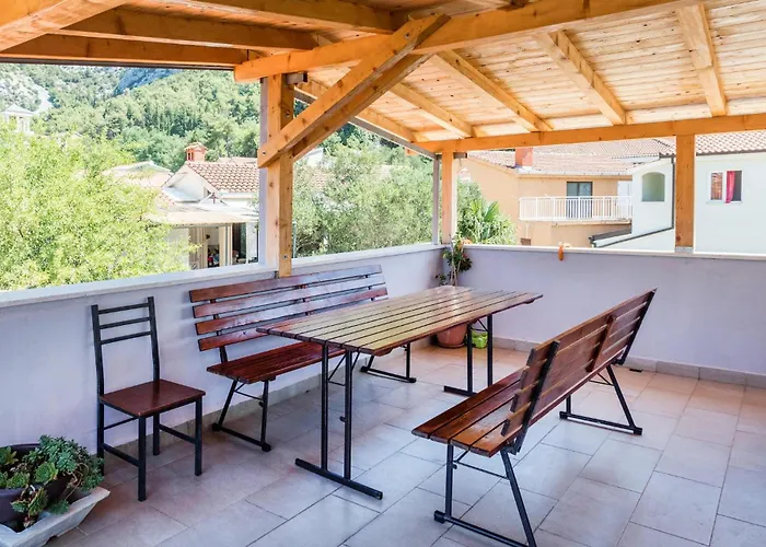 Апартаменты 3 Bedroom Awesome In *